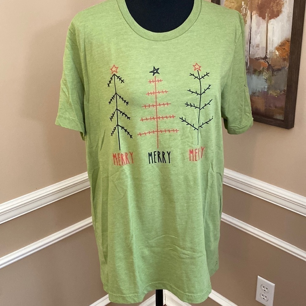 Bella Canvas Merry Merry Merry Large Tee Shirt EUC